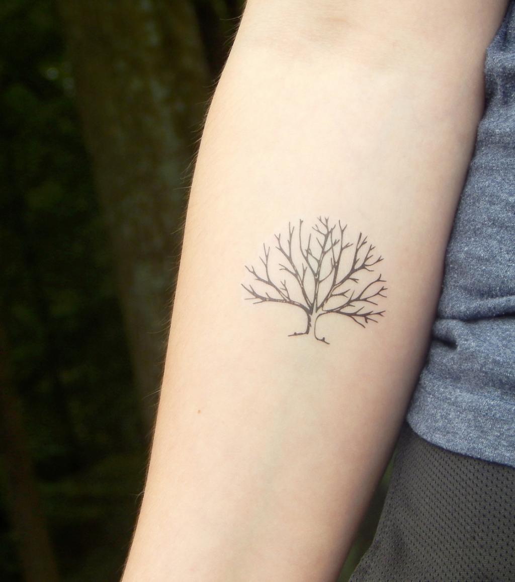 Baum-Tattoo: 20 Tattoo-Ideen für Rücken, Bein, Arm und Hand