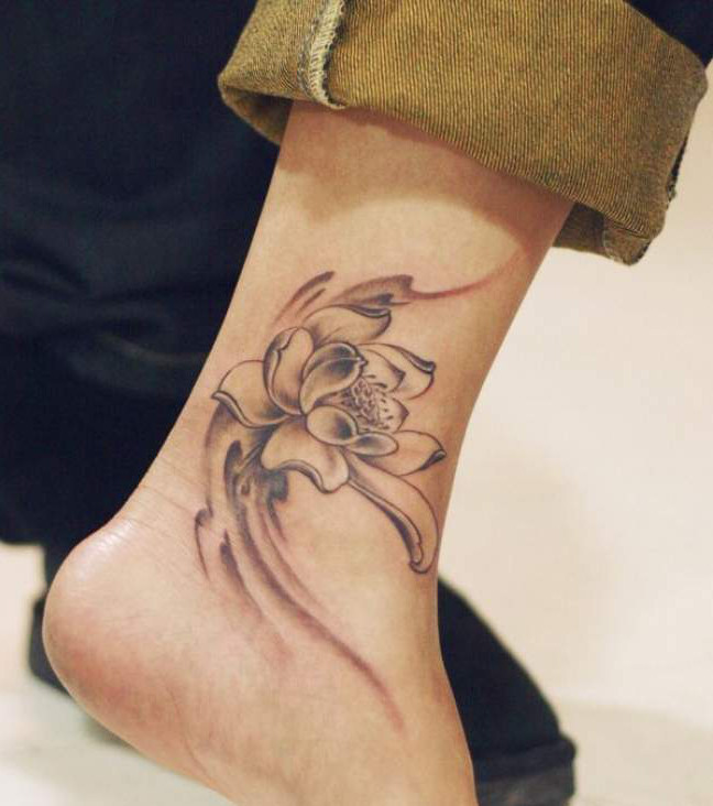 BlumenTattoo 20 blumige TattooIdeen für jede Körperpartie