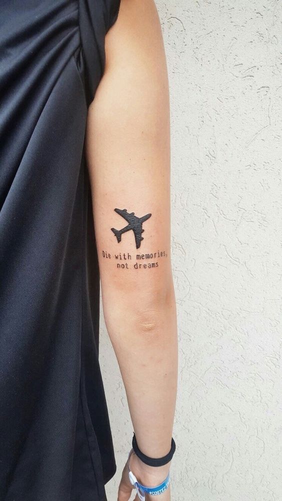 Kreative TattooIdeen für Weltenbummler