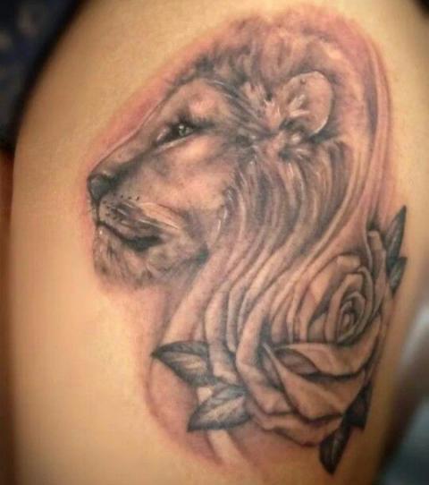 Lowentattoo Majestatische Tattoo Ideen Fur Frauen