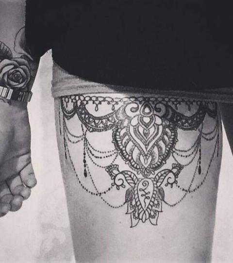 Oberschenkel tattoos frauen Tattoo