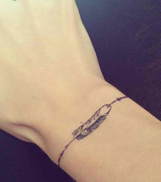 Armband Tattoo 20 Originelle Tattoo Ideen Für Das Handgelenk