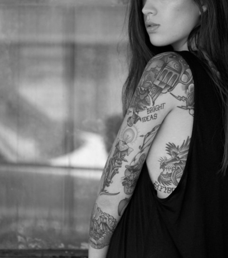 Frau tattoo arme Maud Arizona