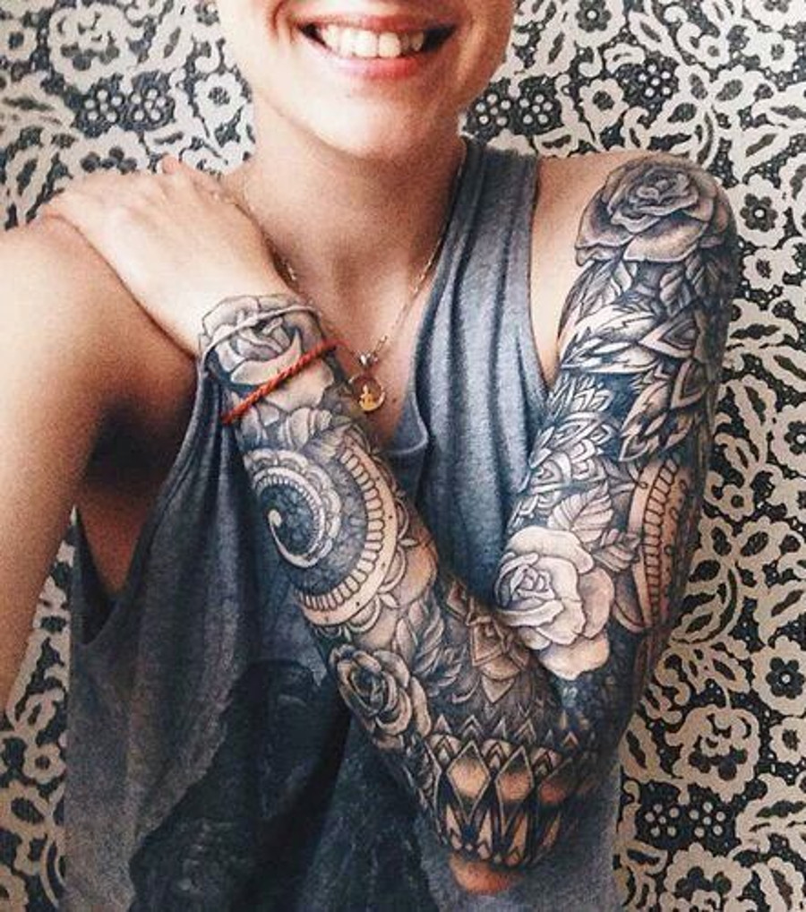 Frauen mandala tattoos arm Tattoo Frauen