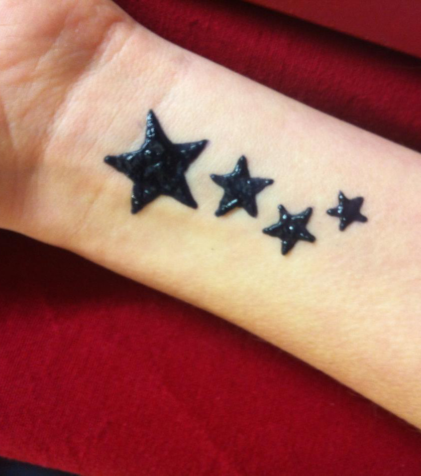 Fein Und Feminin Kreative Tattoo Ideen Fürs Handgelenk
