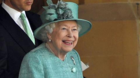 Queen Elizabeth Ihre Liebenswerte Reaktion Auf Einen 7 Jahrigen Der Sie Aufmuntern Wollte